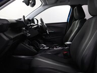 Peugeot 2008 PURETECH S/S ALLURE PREMIUM 42