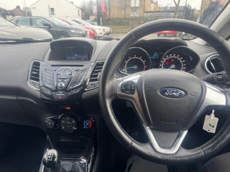 Ford Fiesta ZETEC 24