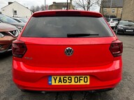 Volkswagen Polo BEATS TSI 8