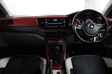 Volkswagen Polo BEATS TSI 21