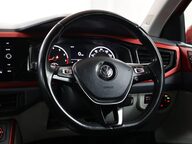 Volkswagen Polo BEATS TSI 33