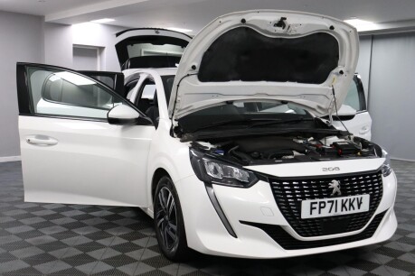 Peugeot 208 PURETECH ALLURE PREMIUM S/S 15