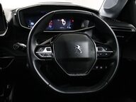 Peugeot 208 PURETECH ALLURE PREMIUM S/S 36