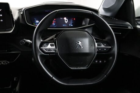 Peugeot 208 PURETECH ALLURE PREMIUM S/S 36