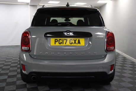 Mini Countryman COOPER 8