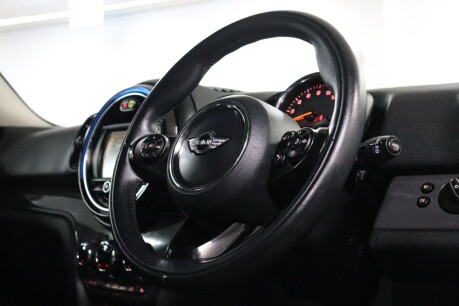 Mini Countryman COOPER 12
