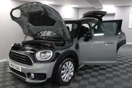 Mini Countryman COOPER 16