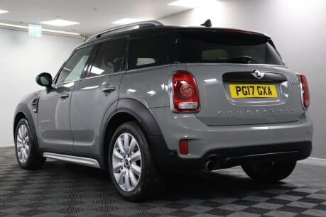Mini Countryman COOPER 22