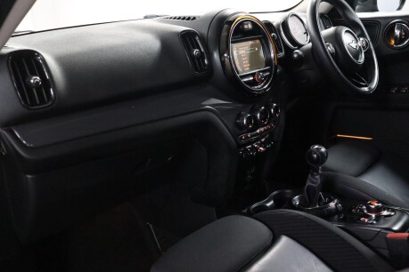 Mini Countryman COOPER 34
