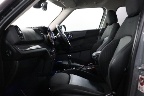 Mini Countryman COOPER 42