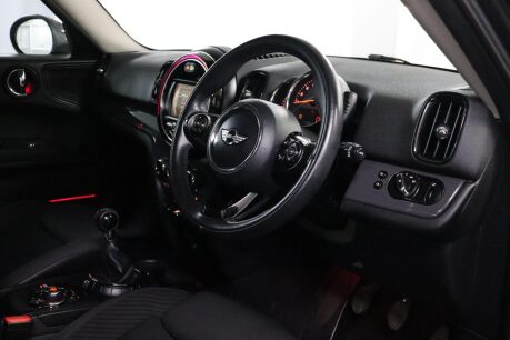 Mini Countryman COOPER 19