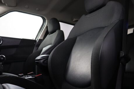 Mini Countryman COOPER 34