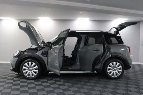 Mini Countryman COOPER 15