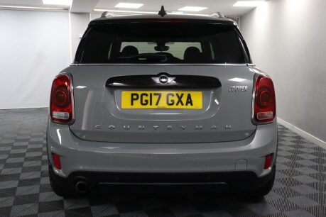 Mini Countryman COOPER 17