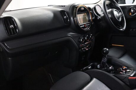 Mini Countryman COOPER 20