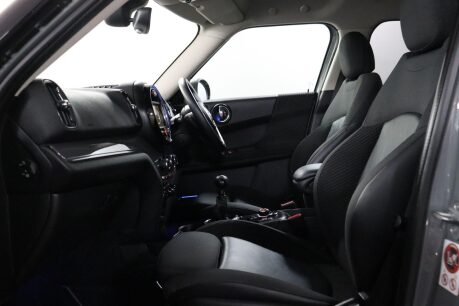 Mini Countryman COOPER 39