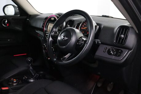 Mini Countryman COOPER 4