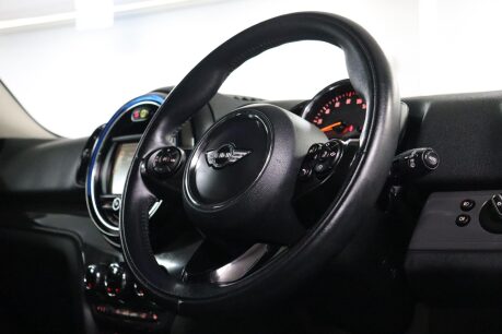 Mini Countryman COOPER 33