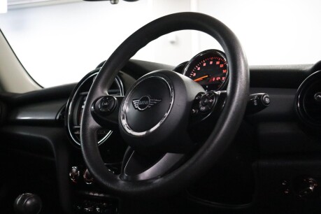 Mini Hatch COOPER 36