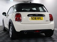 Mini Hatch COOPER 17
