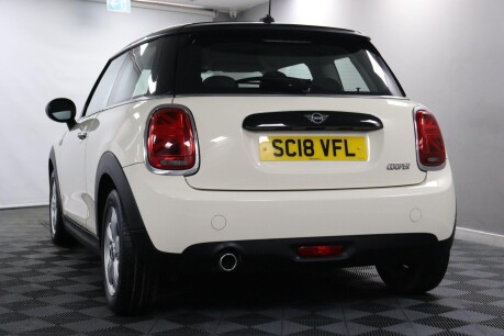 Mini Hatch COOPER 17