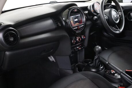 Mini Hatch COOPER 29