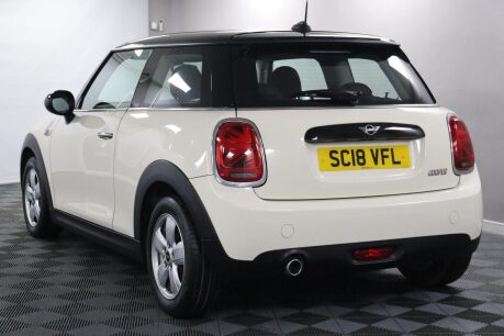 Mini Hatch COOPER 4