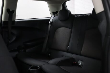 Mini Hatch COOPER 31