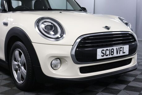 Mini Hatch COOPER 6