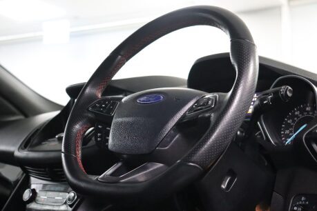Ford Kuga ST-LINE TDCI 13