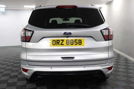Ford Kuga ST-LINE TDCI 8