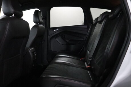 Ford Kuga ST-LINE TDCI 42
