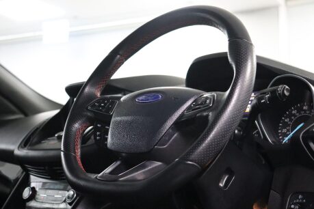 Ford Kuga ST-LINE TDCI 39
