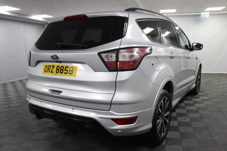 Ford Kuga ST-LINE TDCI 19