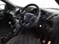Ford Kuga ST-LINE TDCI 29