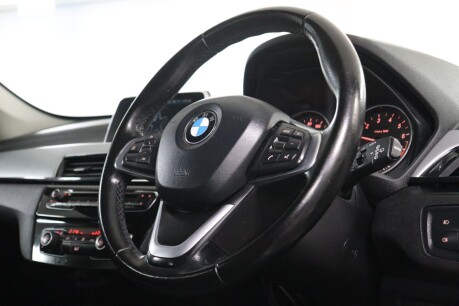 BMW X1 SDRIVE18I SE 12