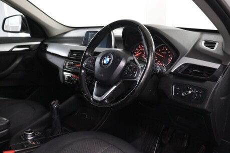 BMW X1 SDRIVE18I SE 3