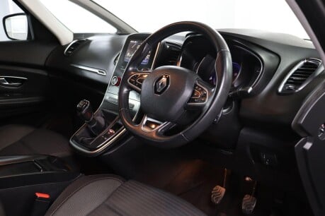 Renault Grand Scenic ICONIC TCE 3