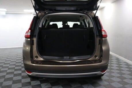 Renault Grand Scenic ICONIC TCE 14