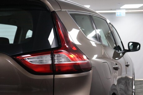 Renault Grand Scenic ICONIC TCE 23