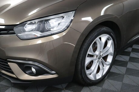 Renault Grand Scenic ICONIC TCE 31