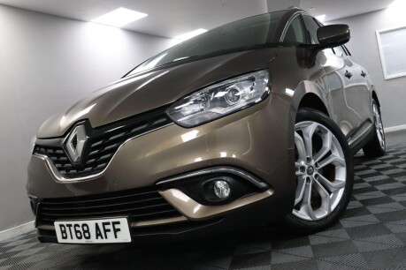Renault Grand Scenic ICONIC TCE 32