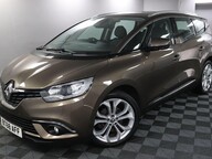 Renault Grand Scenic ICONIC TCE 20