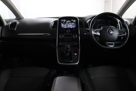 Renault Grand Scenic ICONIC TCE 41
