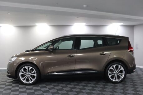Renault Grand Scenic ICONIC TCE 18