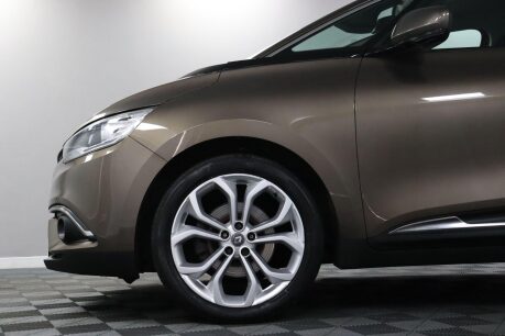 Renault Grand Scenic ICONIC TCE 27