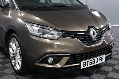 Renault Grand Scenic ICONIC TCE 26