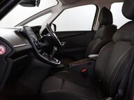 Renault Grand Scenic ICONIC TCE 40
