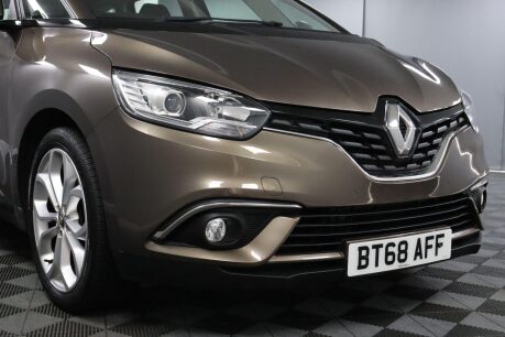 Renault Grand Scenic ICONIC TCE 41