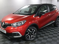 Renault Captur ICONIC TCE 20